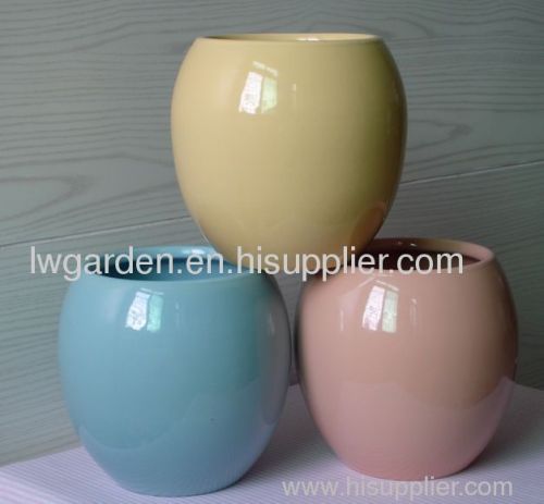 Small ceramic flower pots