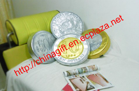 Jumbo Coin Cushion Series