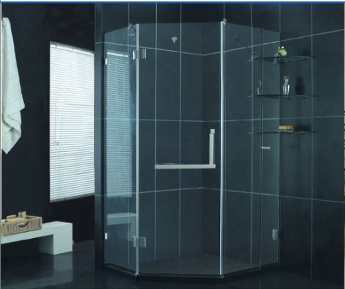 Large space shower screen