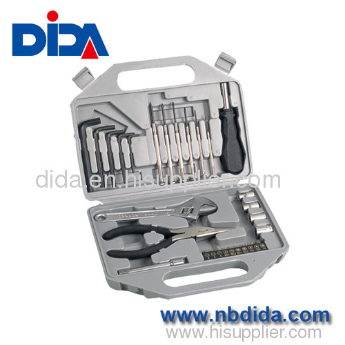 Hand Tool Set with Screwdriver Bits