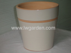 Ceramic pot