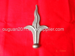 Cast steel spear tip