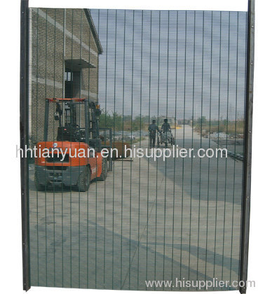Heavy security welded fence