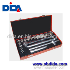 Metric ratchet socket set