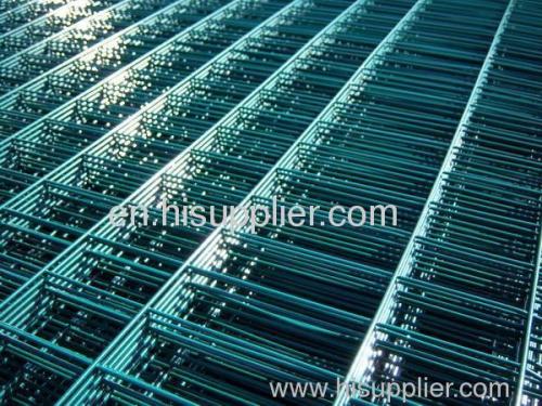 Welded mesh fence