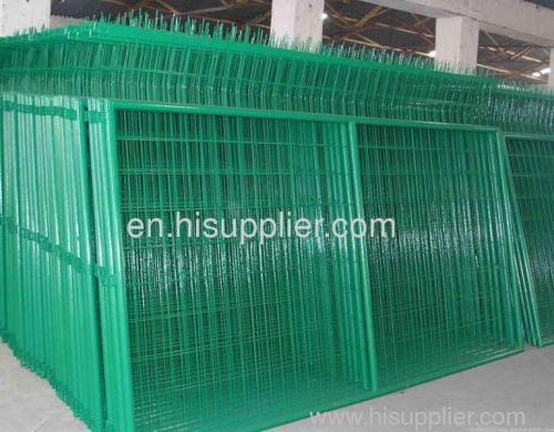 Pvc coated welded mesh fence