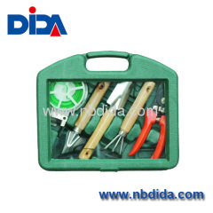 small garden tool set