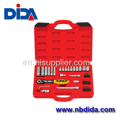 Combination socket tools in red mould case