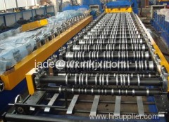 Glazed steel roll forming machine