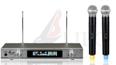 dual channel wireless microphone