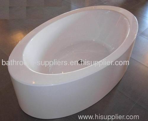 Freestanding bathtub