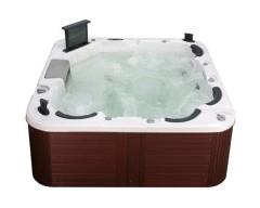 large size hot tubs
