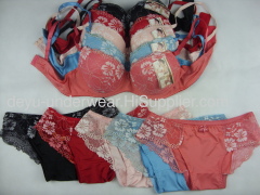 0.9USD Cheappest Ladies Bra Set