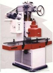 Automatic can sealing machine