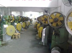 guangzhou shunxing yifeng clothing accessory factory