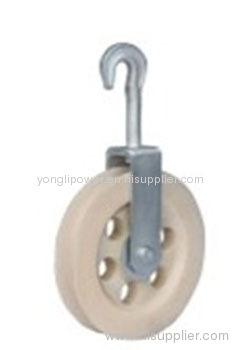 Clip -in pulley block