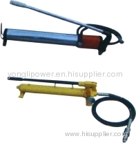 Manual pump for hydraulic compressors