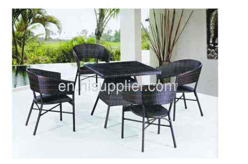 out door ratten table and chair