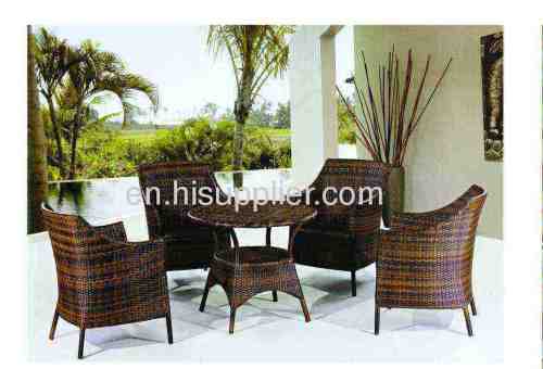 out door ratten table and chair