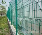 wire mesh fence