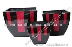 Lacquer pots.