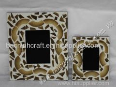 Picture frame with inlaid bamboo chips