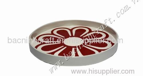 Round lacquer trays