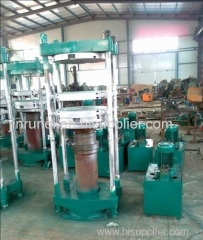 Hydraulic press for tyre rubber machine