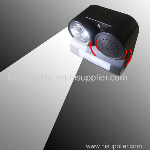 Sound & Flashlight Pest Repeller