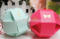 Dainty ball wedding favor box