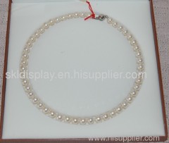 pearl necklace