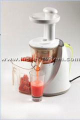 Extrusion juicer