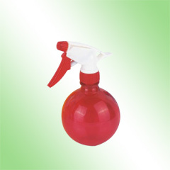 red trigger spray bottles