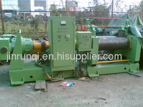 Rubber mixing mill