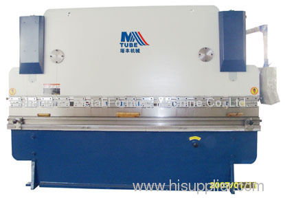 Standard hydraulic press brake