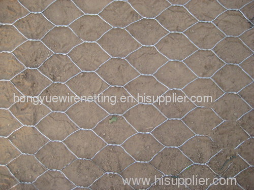 hexagonal wire mesh fence