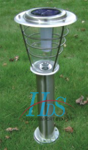 Solar lawn light