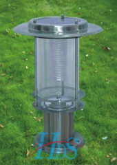 Solar lawn light