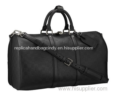 all kinds of high fashion branded handbag