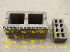 Cement brick/block making machine