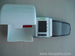 Wrist blood pressure meter / digital monitor