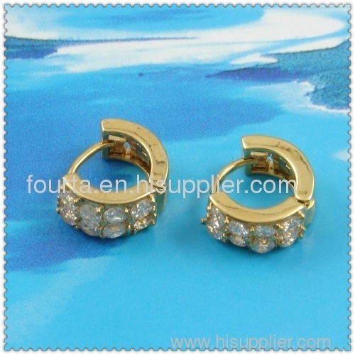 small zircon 18k gold earring