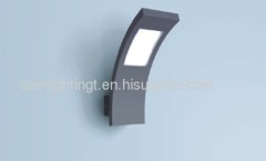 Aluminum Curved LED Wall Lamp Die-casting