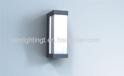 Decorative Vertical Wall Lamp Die-casting Aluminum