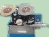 Rubber sealing strip extruding machine