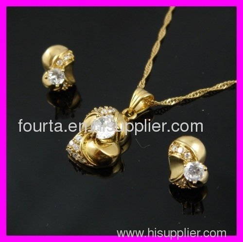 fallon beautiful 18k gold plated set IGP