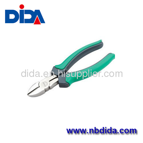 Diagonal cutting nippers with insulated handle