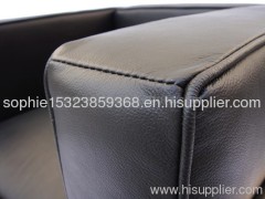 Le Corbusier sofa LC2