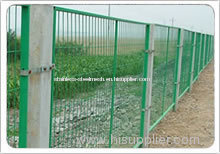 railroad wire mesh fencing