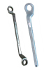 Quincuncial wrench for power line construction